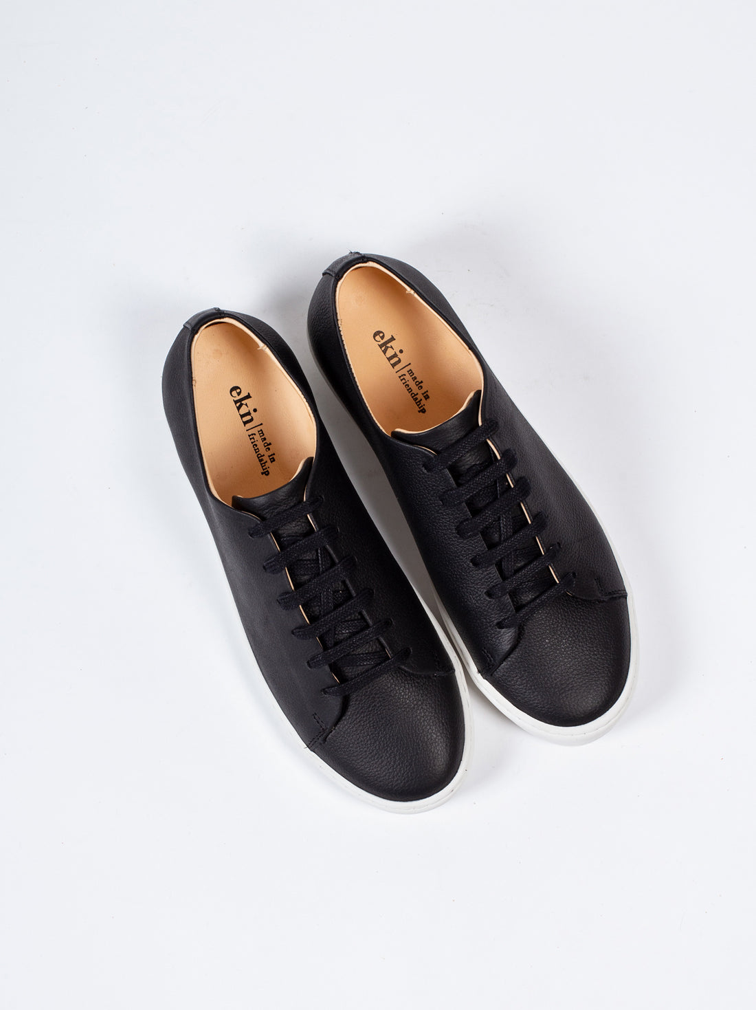 Oak - Black Leather