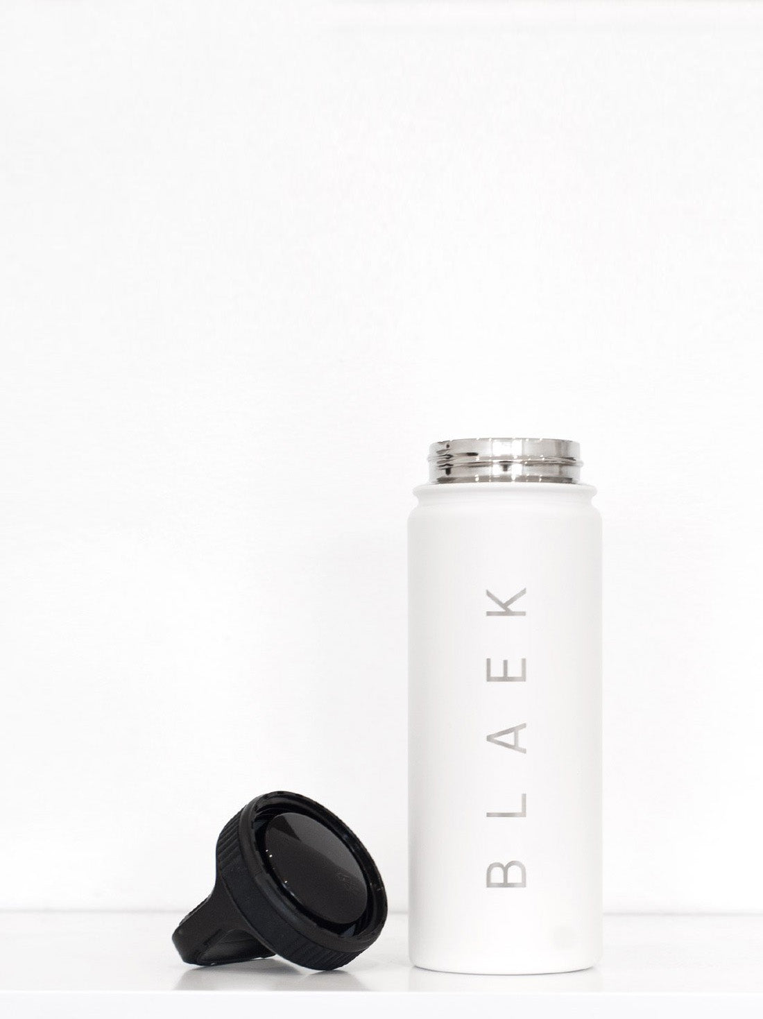 Honua x BLAEK Insulated Canteen 530ml - White