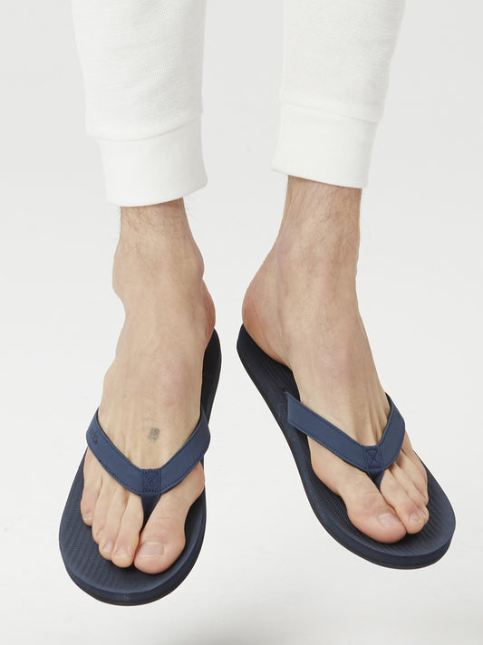 Mens ESSNTLS Thongs  Full - Shore